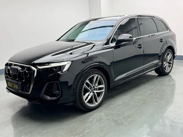 Фотография автомобиля — Audi Q7