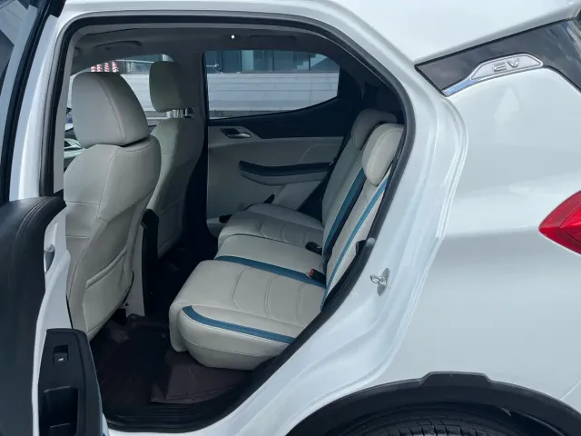 BYD Yuan Pro — Фото автомобиля 10