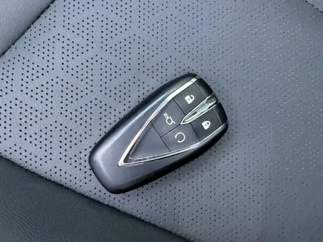 Changan Oshan Changan Oshan Z6 2022 Blue Whale 1.5T DCT Intelligent Leader — Фото автомобиля 10
