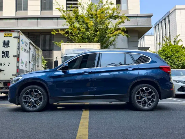 BMW X1 — Фото автомобиля 2