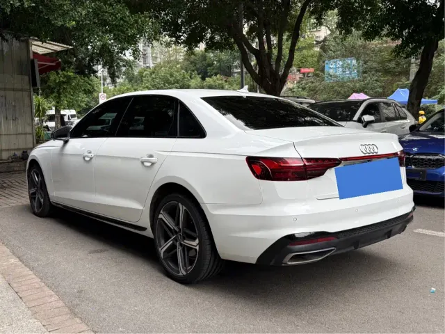 Audi A4L — Фото автомобиля 5