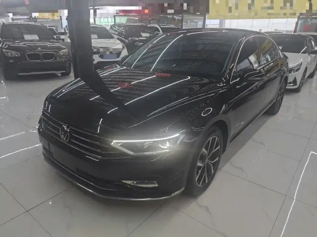 Фотография автомобиля — Volkswagen Magotan