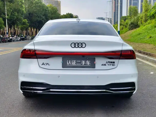 Audi A7L — Фото автомобиля 6