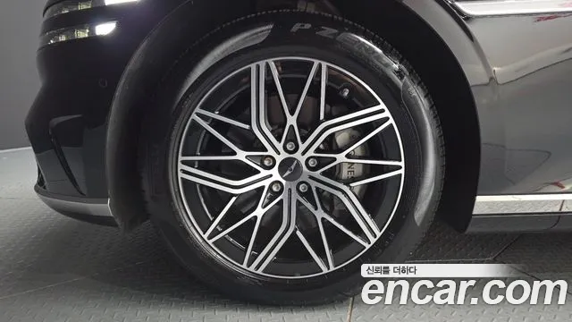 Genesis G90 RS4 — Фото автомобиля 5
