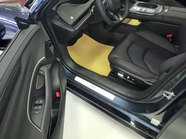 Xiaomi SU7 — Фото автомобиля 14