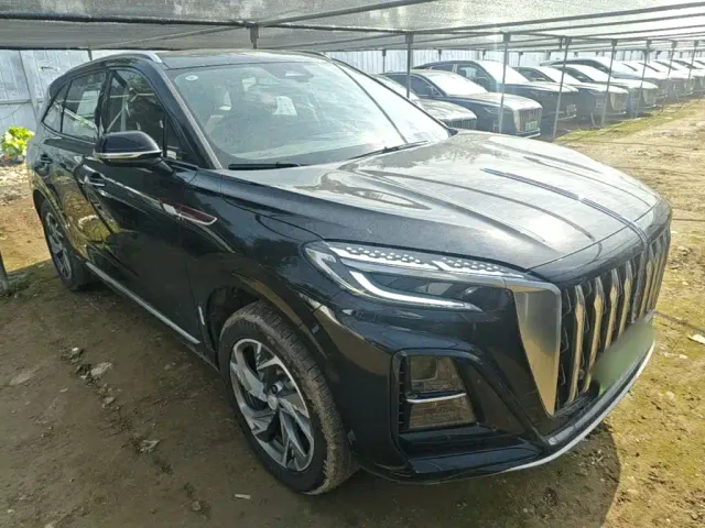 Hongqi HS3 PHEV — Фото автомобиля 3