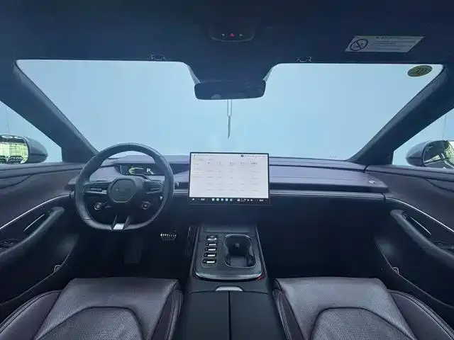 Xiaomi SU7 — Фото автомобиля 7