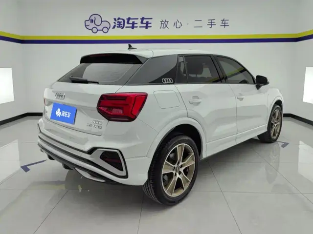 Audi Q2L — Фото автомобиля 3
