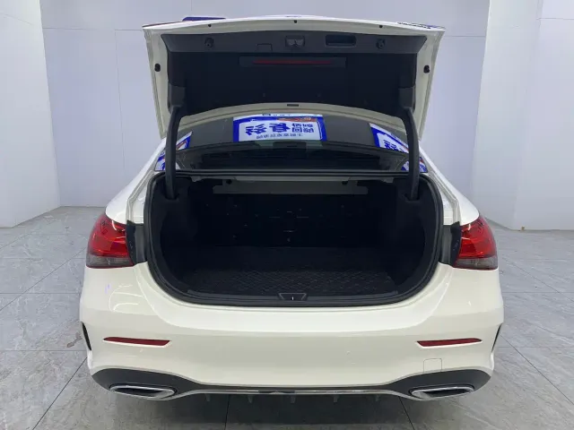 Mercedes-Benz A-Class — Фото автомобиля 24