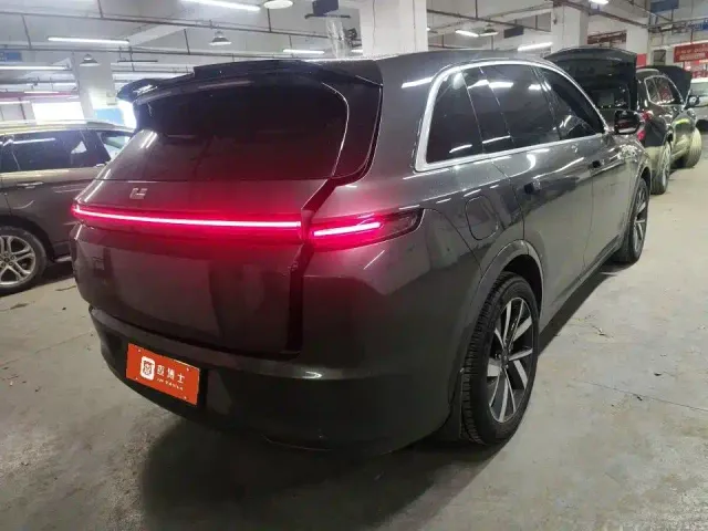 Li Auto L7 — Фото автомобиля 4