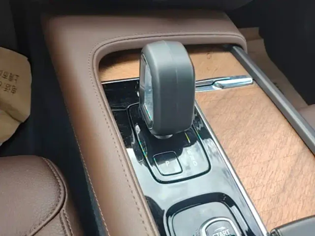 Volvo S90 — Фото автомобиля 13