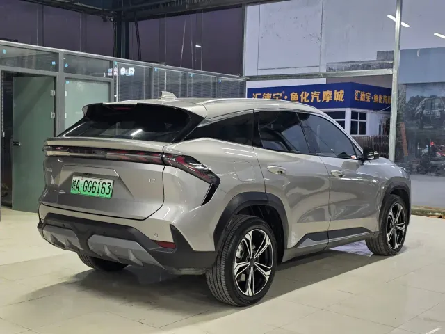 Geely Galaxy L7 — Фото автомобиля 15