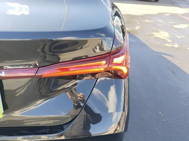 Toyota Avalon — Фото автомобиля 7