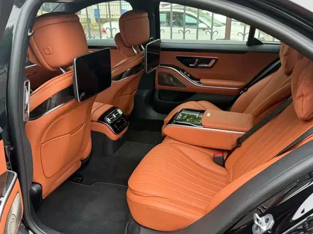 Mercedes-Benz S-Class — Фото автомобиля 4