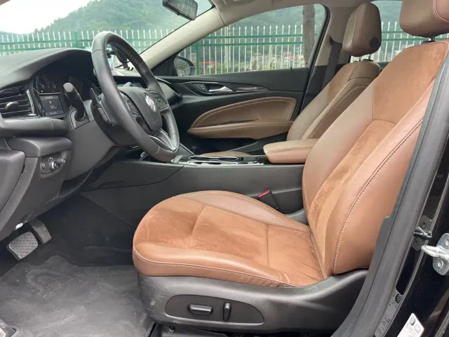 Buick Regal — Фото автомобиля 7