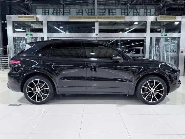 Porsche Cayenne — Фото автомобиля 18