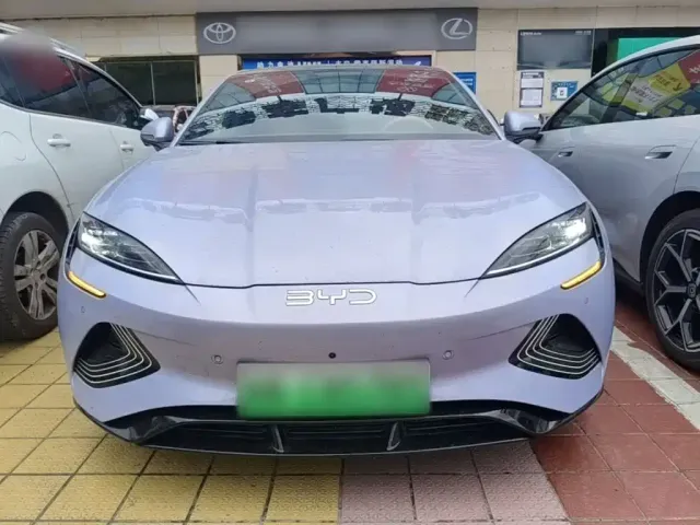 BYD Seal — Фото автомобиля 2