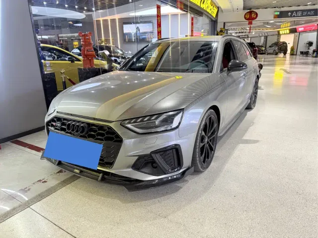 Фотография автомобиля — Audi S4