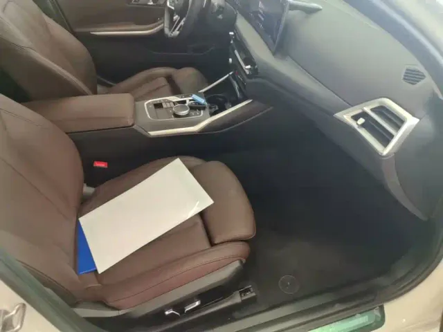 BMW 3 Series — Фото автомобиля 8