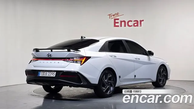 Hyundai Avante CN7 — Фото автомобиля 2