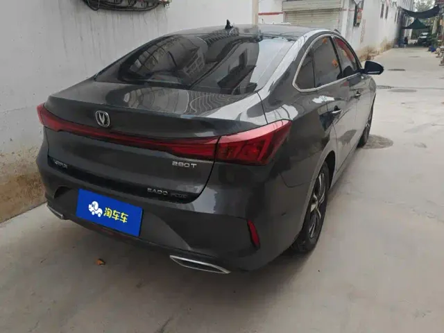 Changan Eado — Фото автомобиля 3