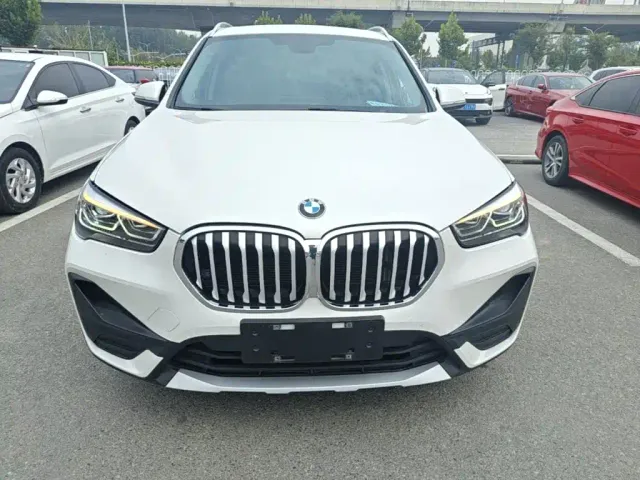 BMW X1 — Фото автомобиля 2