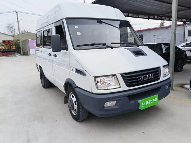 Iveco Daily — Фото автомобиля 3