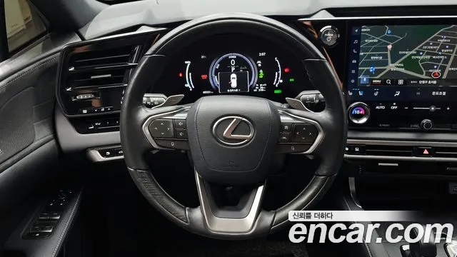 Lexus RX — Фото автомобиля 14