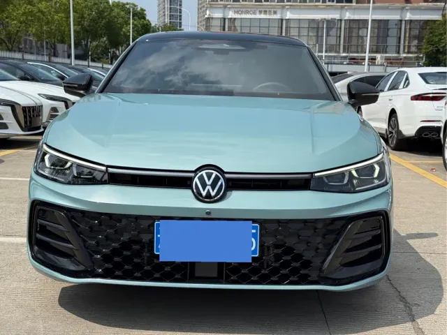 Volkswagen Passat — Фото автомобиля 2