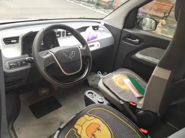 Wuling Hongguang Mini EV — Фото автомобиля 12