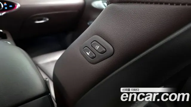 Genesis GV70 2.2 Дизель 2WD — Фото автомобиля 21