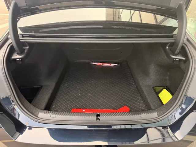 BMW 5 Series — Фото автомобиля 28