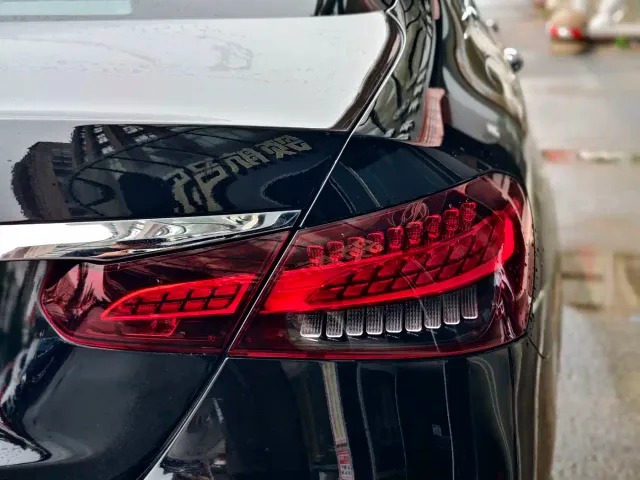 Mercedes-Benz E-Class — Фото автомобиля 8