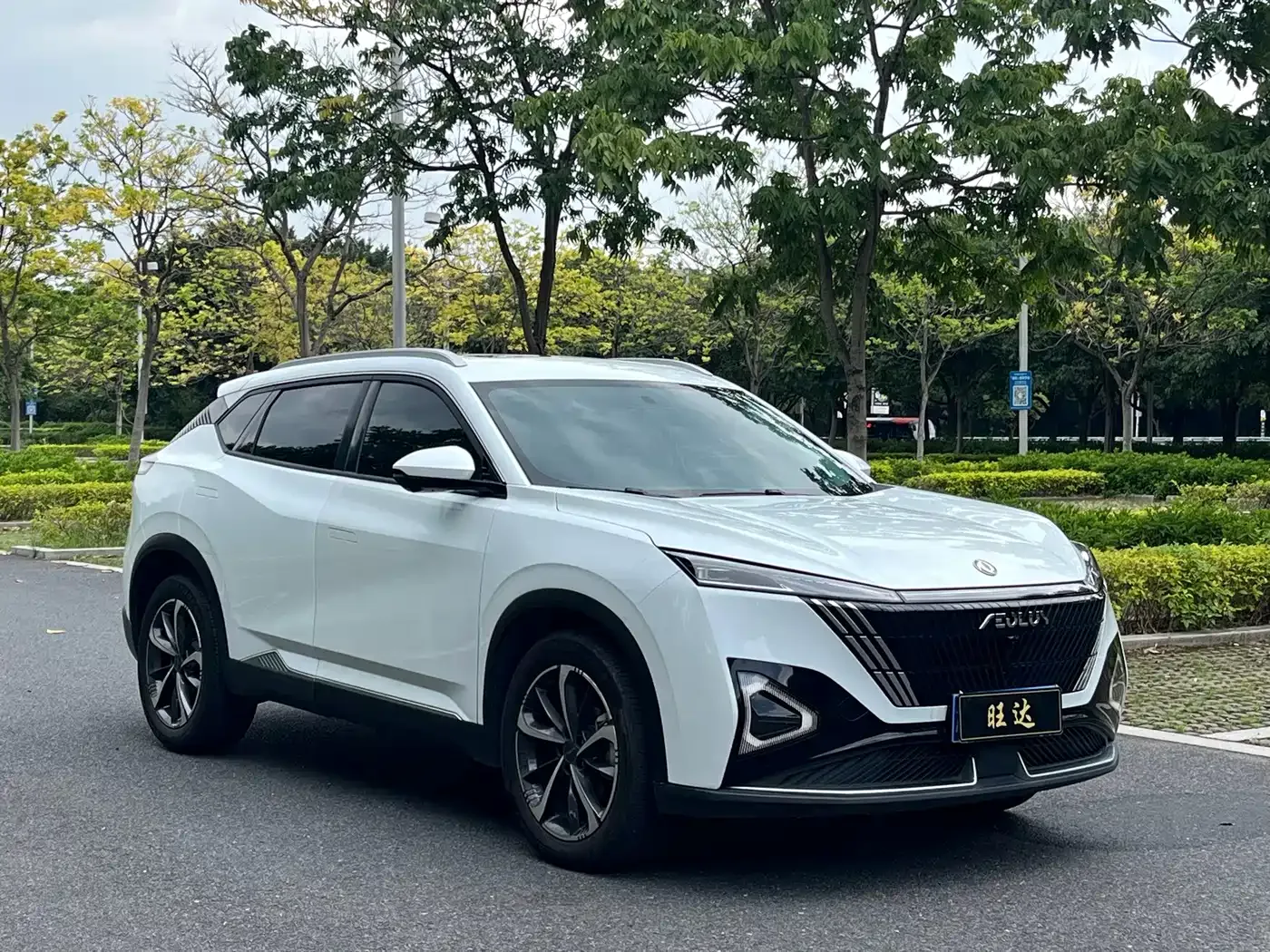 Dongfeng Aeolus Haohan 2024 Glory Edition DH-i 1.5T Luxury — Фото автомобиля 3