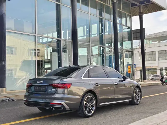 Audi A4L — Фото автомобиля 9