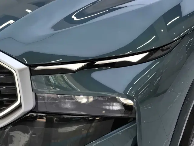 BMW XM — Фото автомобиля 8