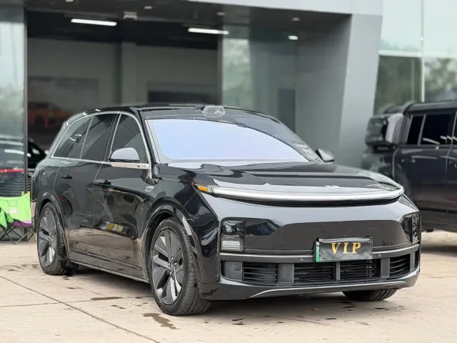 Li Auto L8 — Фото автомобиля 2