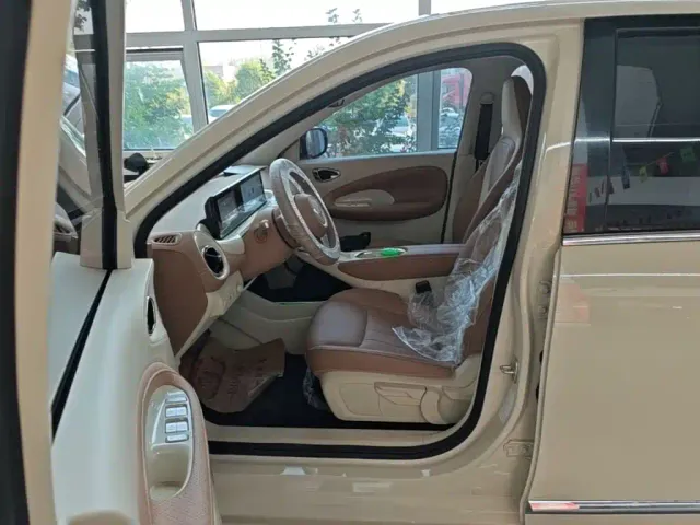 Wuling Bingo — Фото автомобиля 14