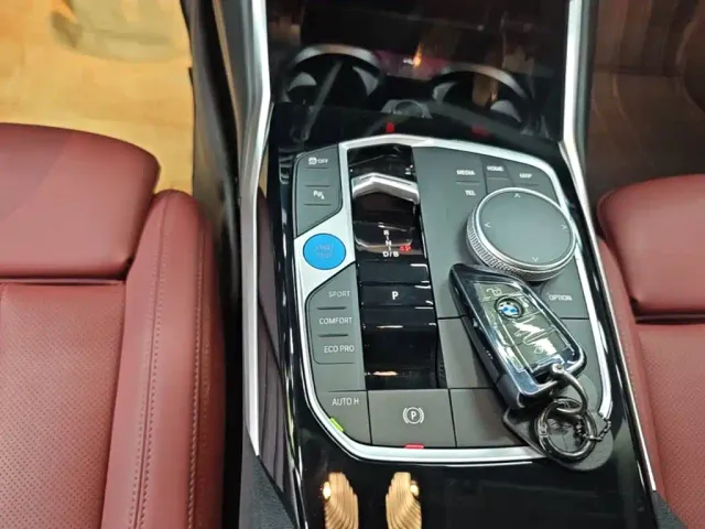 BMW i3 — Фото автомобиля 13