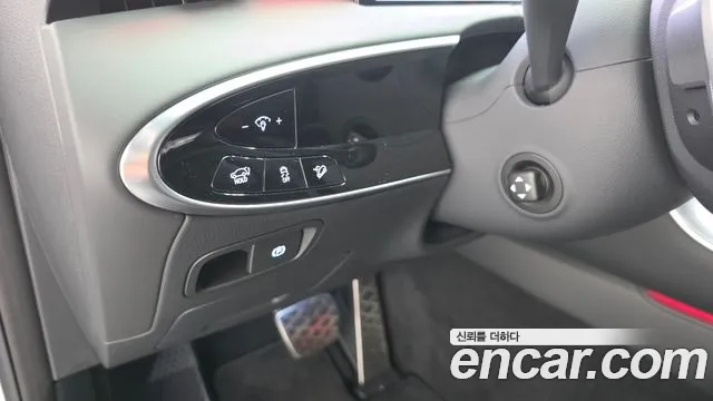Genesis GV70 — Фото автомобиля 25