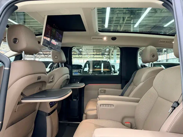 Li Auto MEGA — Фото автомобиля 9