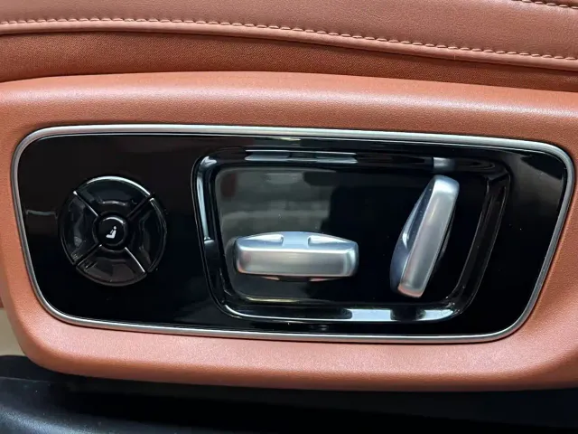 Li Auto L7 — Фото автомобиля 13
