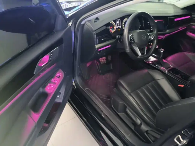 Volkswagen Passat — Фото автомобиля 15