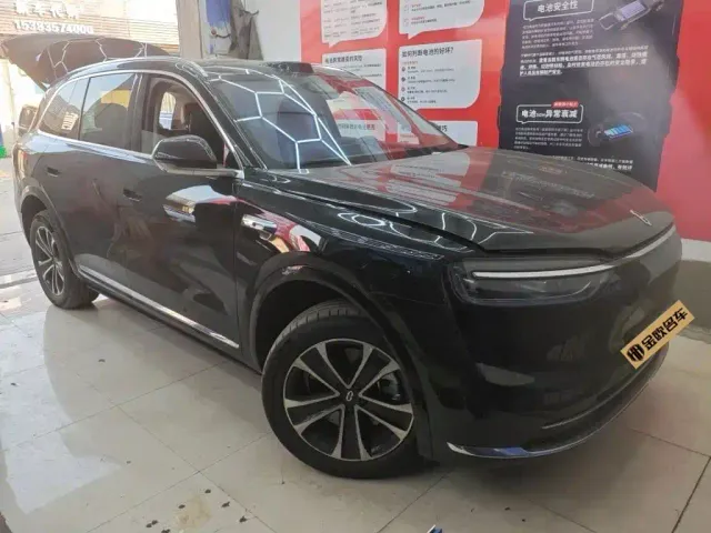 Aito M7 — Фото автомобиля 3