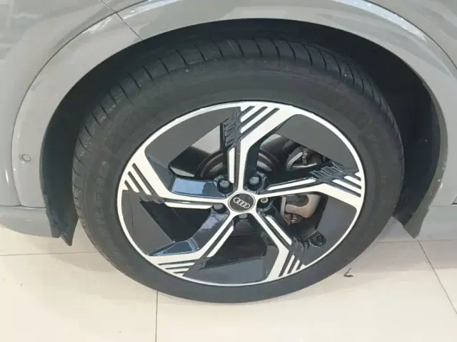Audi Q4 e-tron — Фото автомобиля 22