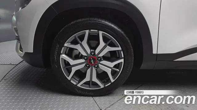 Kia Seltos Seltos Бензин 1.6 турбо 2WD — Фото автомобиля 5