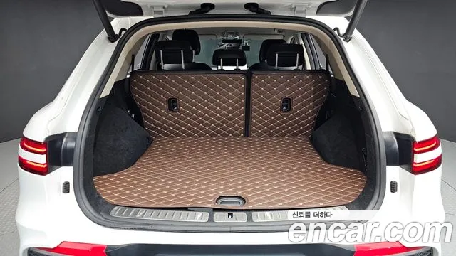 Genesis GV70 — Фото автомобиля 26