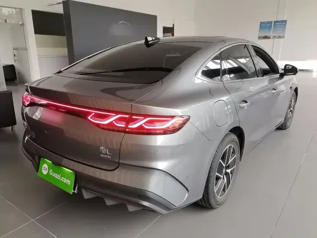 BYD Qin L — Фото автомобиля 6