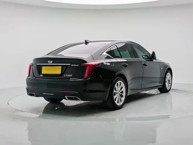 Cadillac CT5 — Фото автомобиля 6