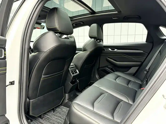 Geely Xingrui — Фото автомобиля 6
